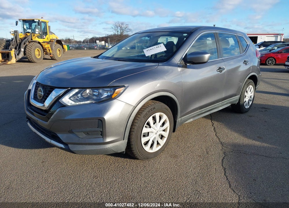 2018 NISSAN ROGUE S VIN: KNMAT2MT8JP603086