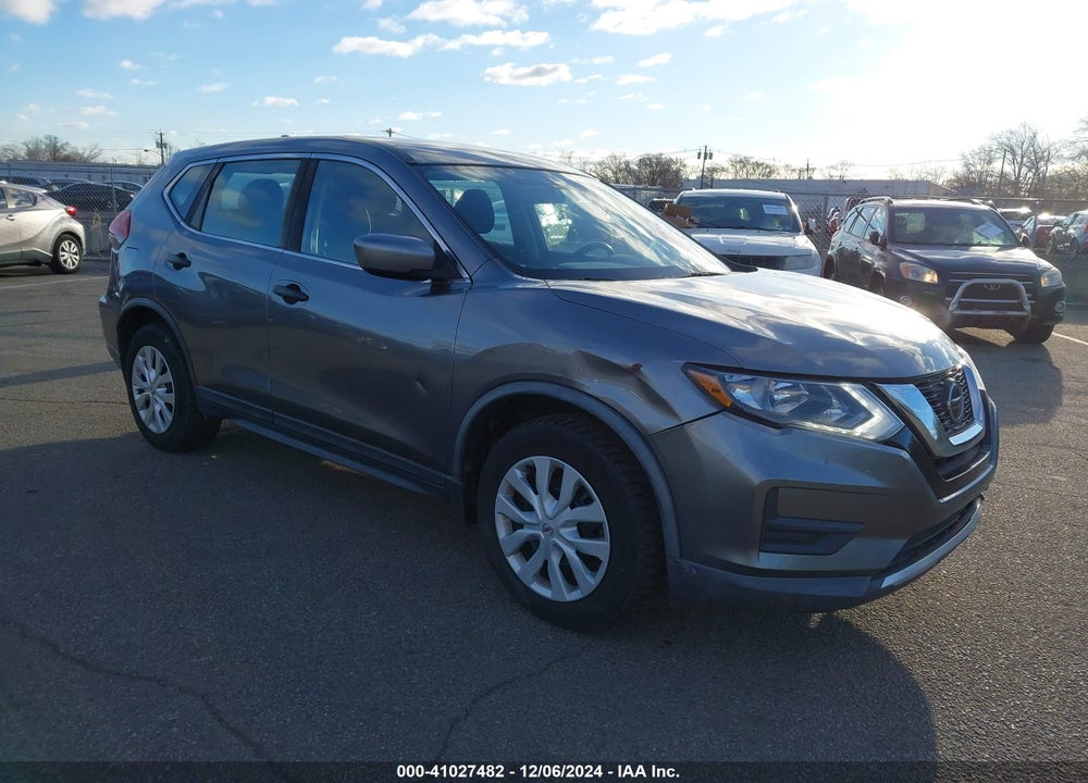 2018 NISSAN ROGUE S VIN: KNMAT2MT8JP603086