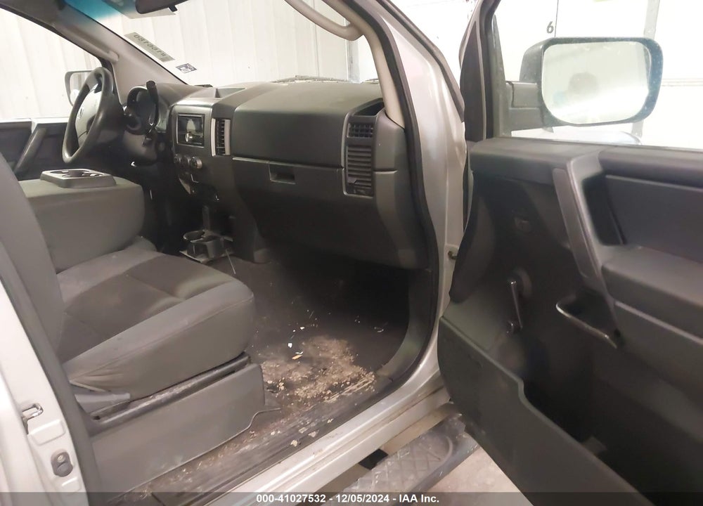 2009 NISSAN TITAN XE VIN: 1N6BA06A79N310892