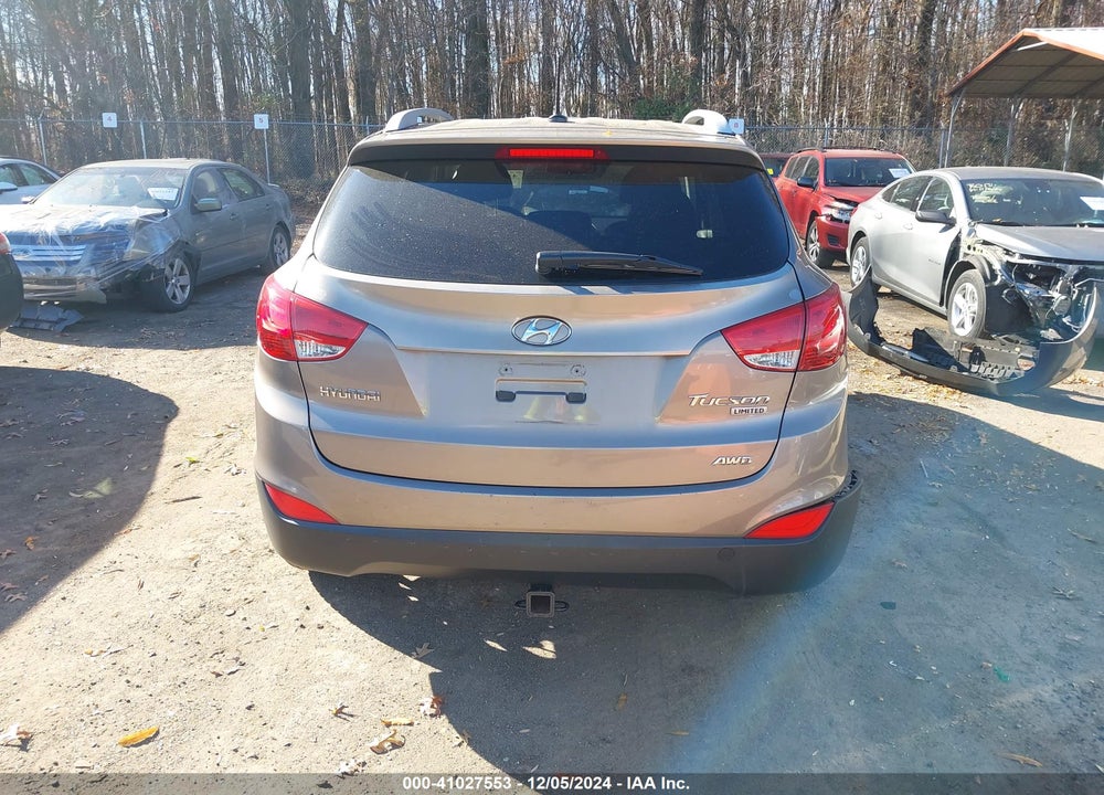 2010 HYUNDAI TUCSON LIMITED VIN: KM8JUCAC8AU079040