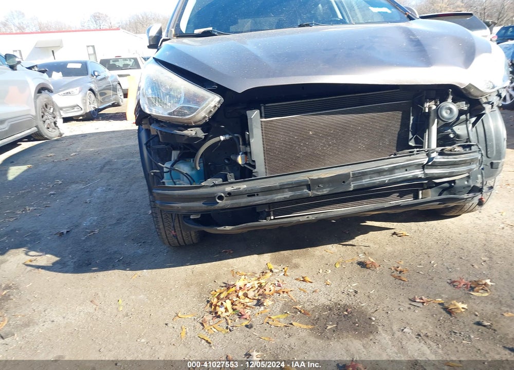 2010 HYUNDAI TUCSON LIMITED VIN: KM8JUCAC8AU079040