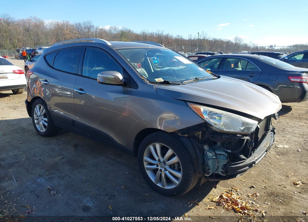 2010 HYUNDAI TUCSON LIMITED VIN: KM8JUCAC8AU079040