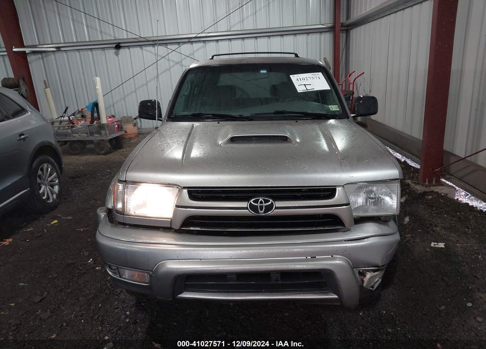 2002 TOYOTA 4RUNNER SR5 V6 VIN: JT3GN86R220253266