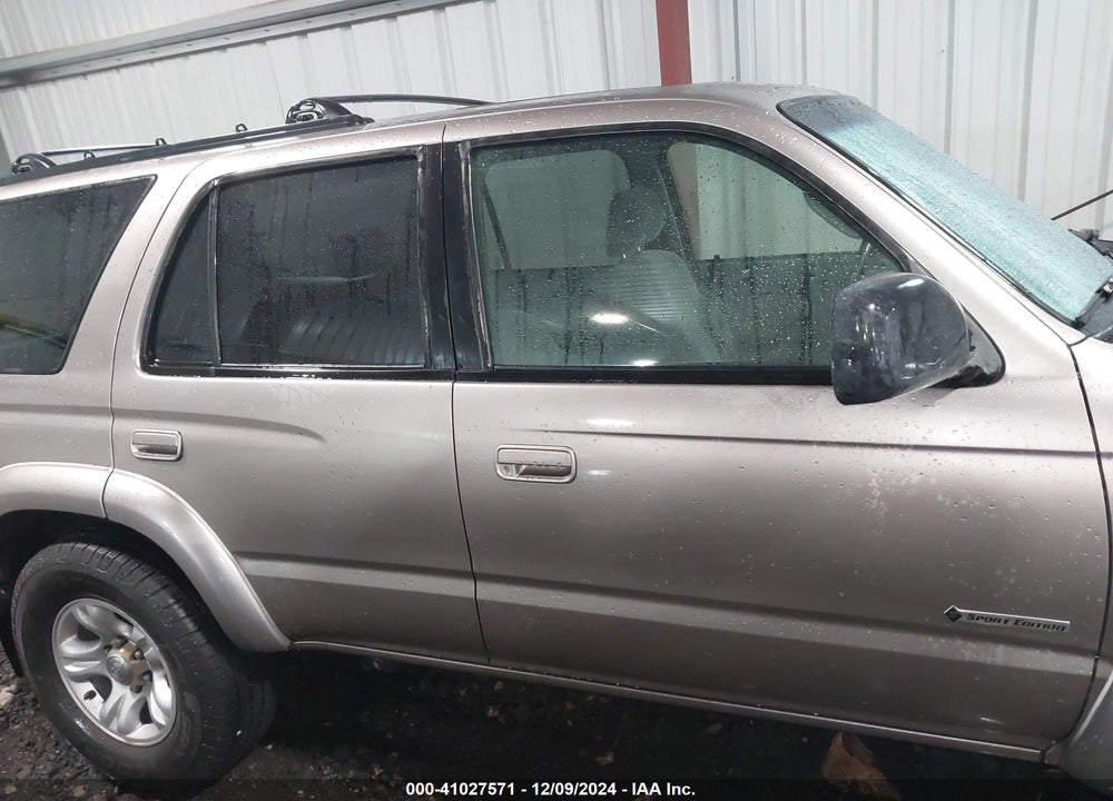 2002 TOYOTA 4RUNNER SR5 V6 VIN: JT3GN86R220253266
