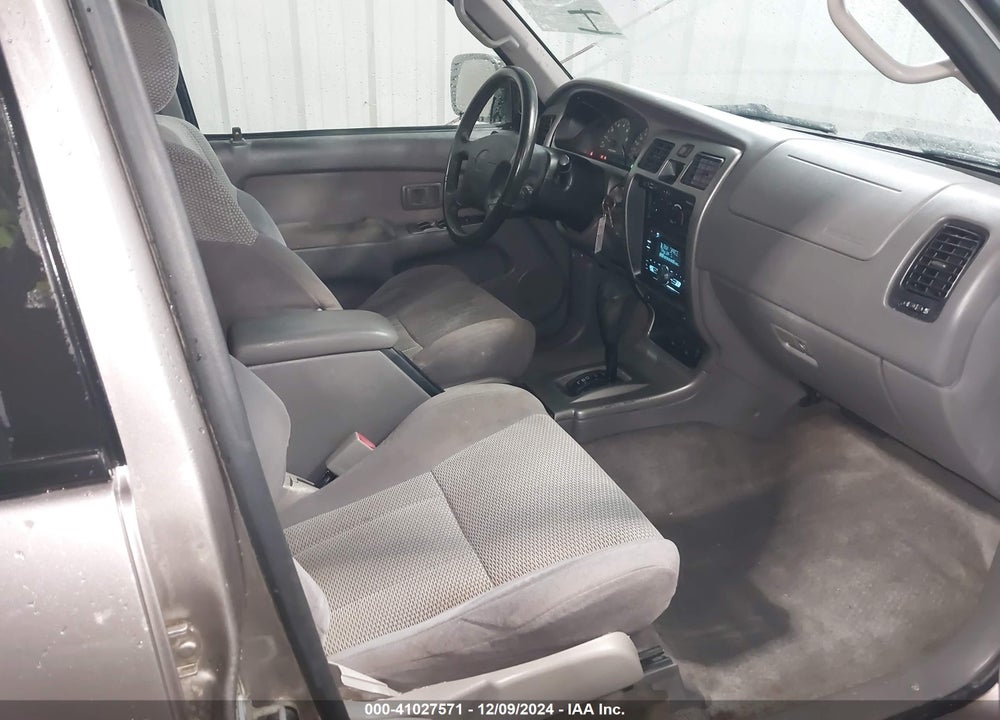 2002 TOYOTA 4RUNNER SR5 V6 VIN: JT3GN86R220253266