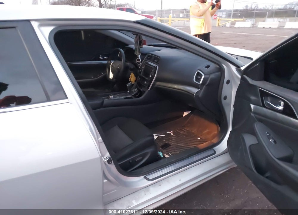 2019 NISSAN MAXIMA 3.5 S VIN: 1N4AA6AV6KC360427
