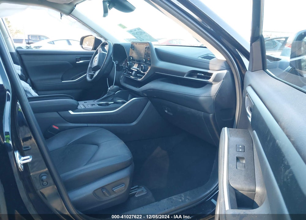 2022 TOYOTA HIGHLANDER XLE VIN: 5TDGZRAH6NS554094