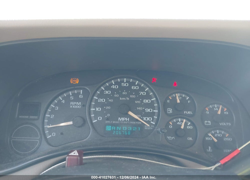 2002 CHEVROLET SUBURBAN 1500 LT VIN: 1GNFK16Z82J127812