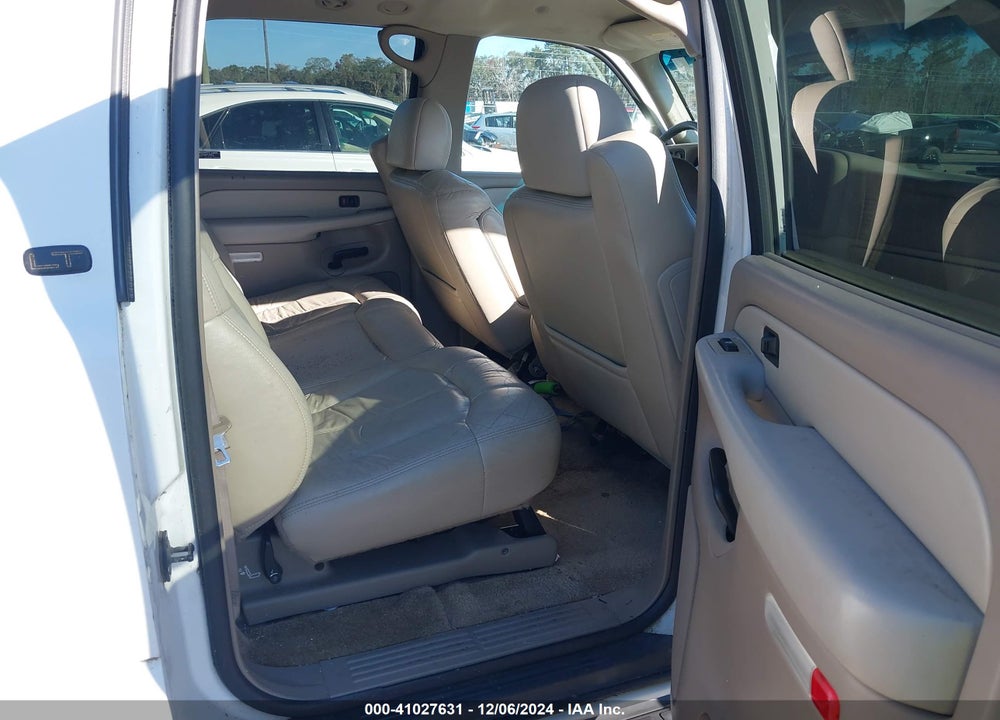 2002 CHEVROLET SUBURBAN 1500 LT VIN: 1GNFK16Z82J127812