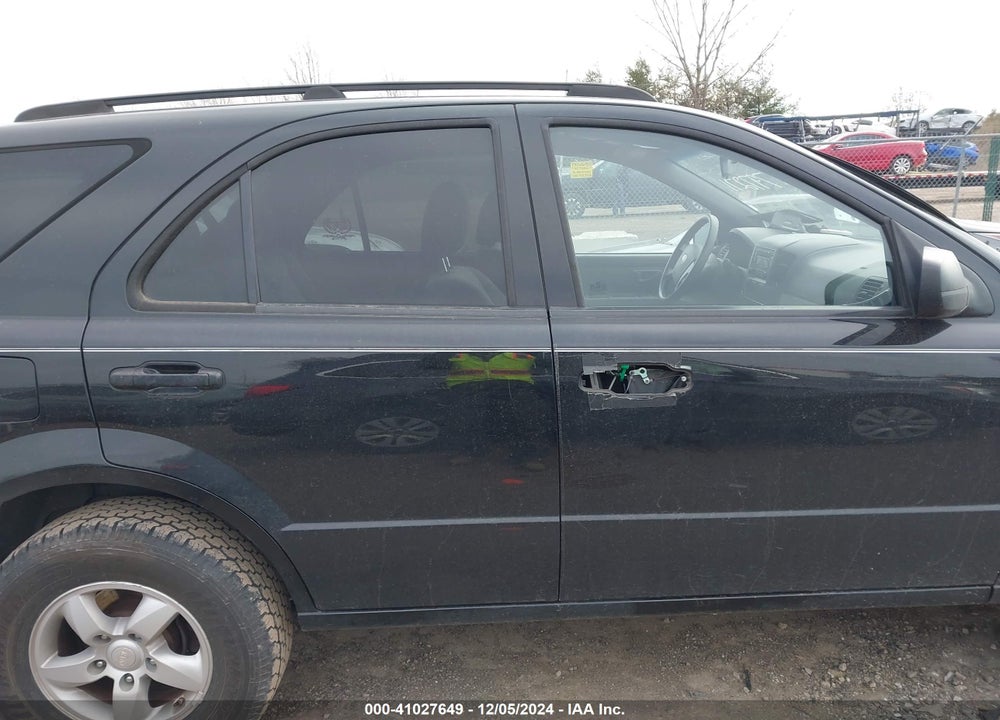 2008 KIA SORENTO LX VIN: KNDJD735385797271