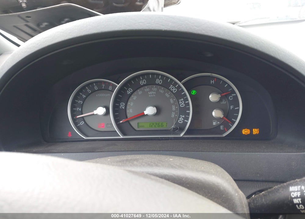 2008 KIA SORENTO LX VIN: KNDJD735385797271