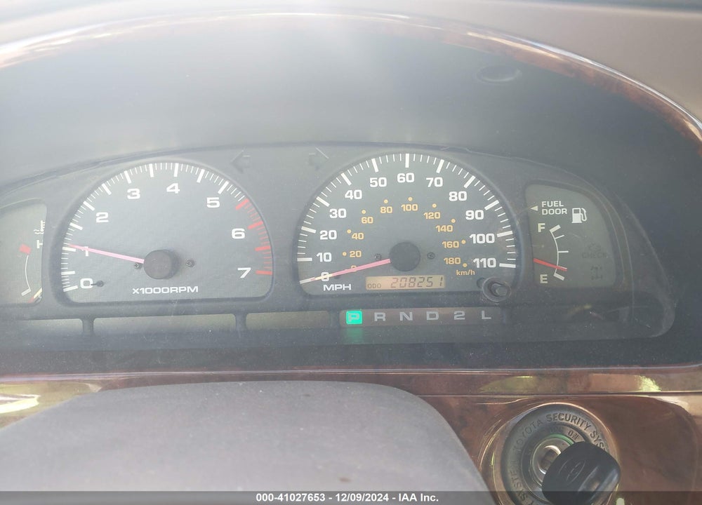 1999 TOYOTA 4RUNNER LIMITED V6 VIN: JT3GN87R6X0118104