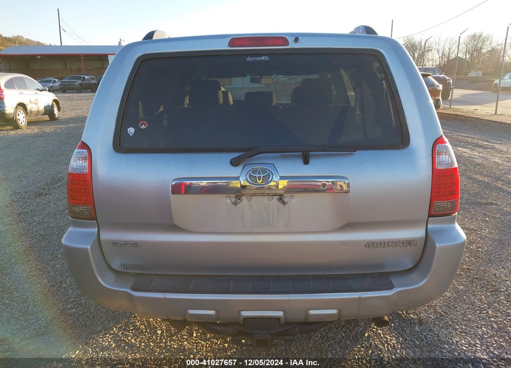 2007 TOYOTA 4RUNNER SR5 V8 VIN: JTEBT14R270066456