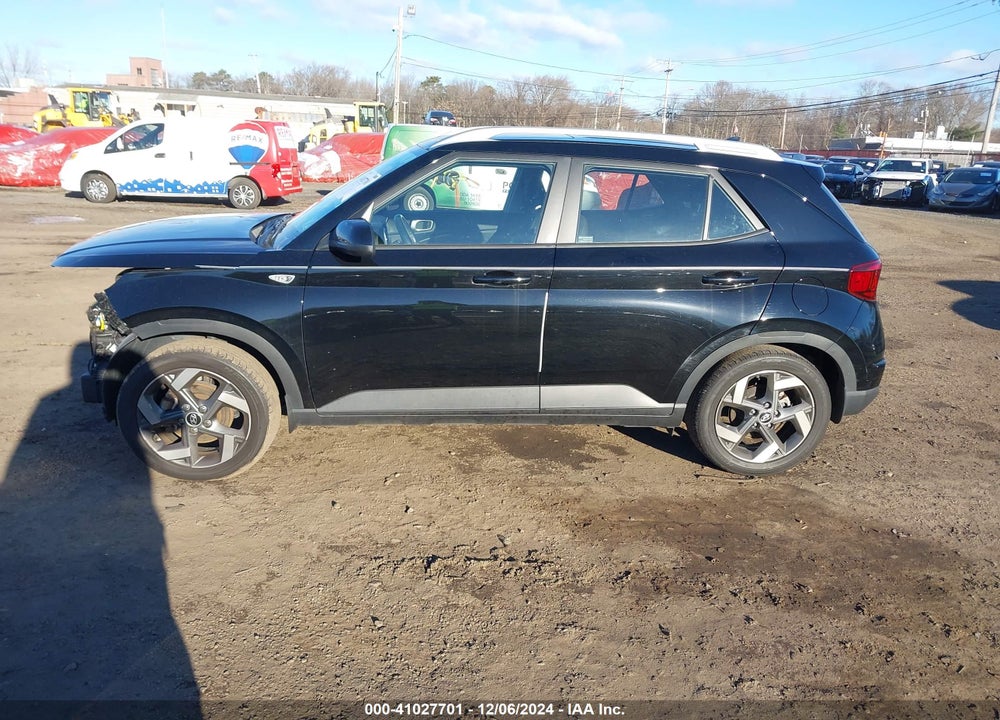 2022 HYUNDAI VENUE SEL VIN: KMHRC8A39NU132675