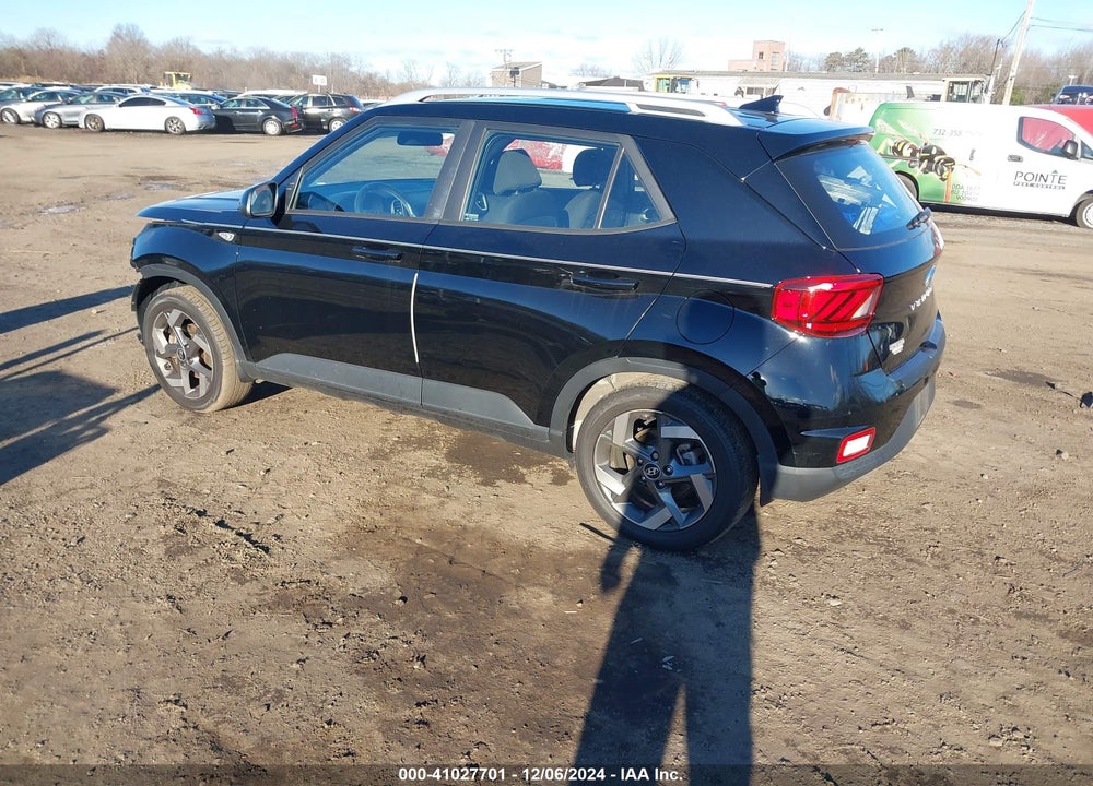 2022 HYUNDAI VENUE SEL VIN: KMHRC8A39NU132675