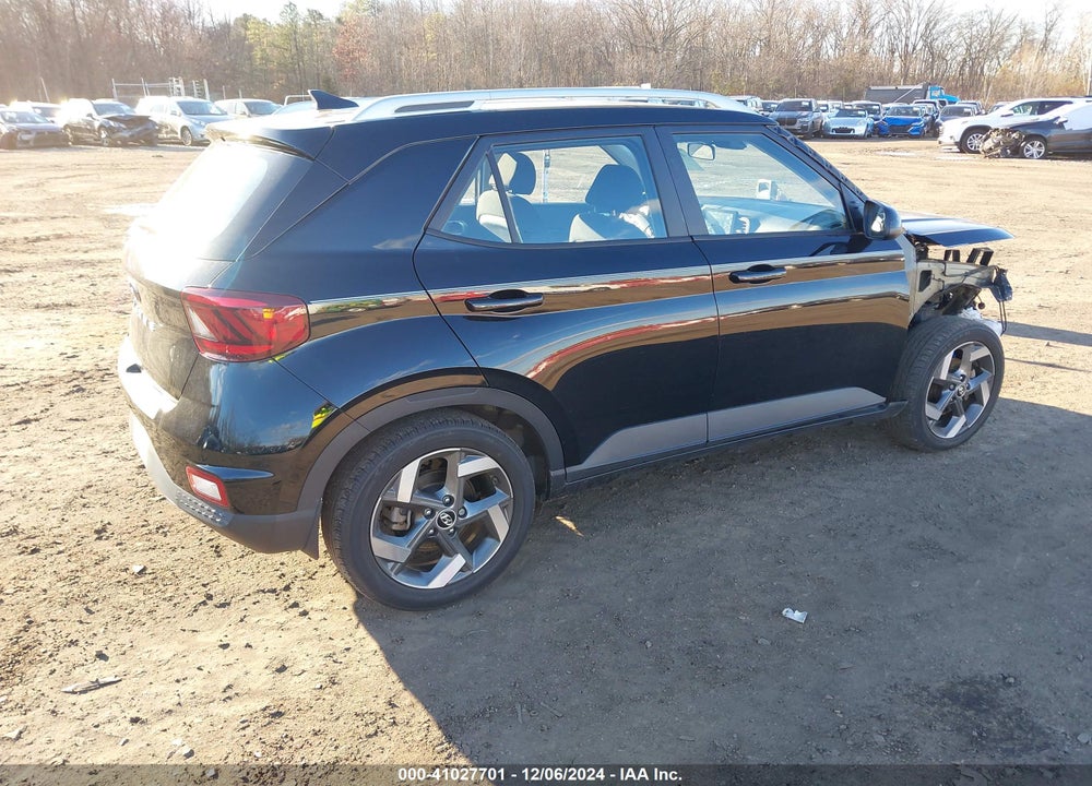 2022 HYUNDAI VENUE SEL VIN: KMHRC8A39NU132675