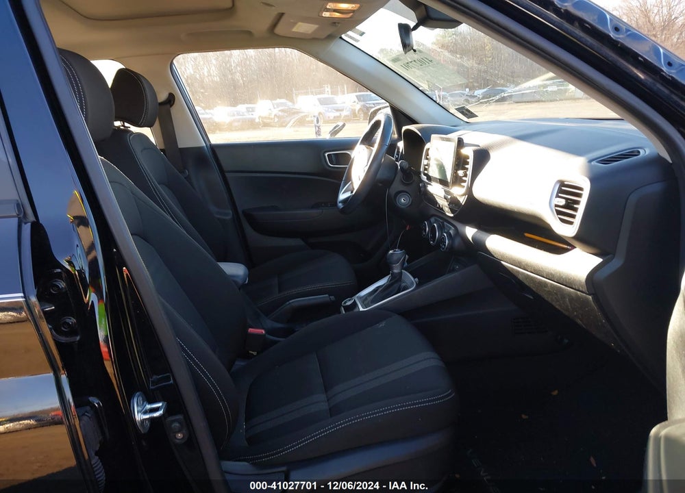 2022 HYUNDAI VENUE SEL VIN: KMHRC8A39NU132675
