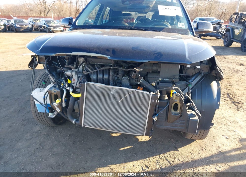 2022 HYUNDAI VENUE SEL VIN: KMHRC8A39NU132675