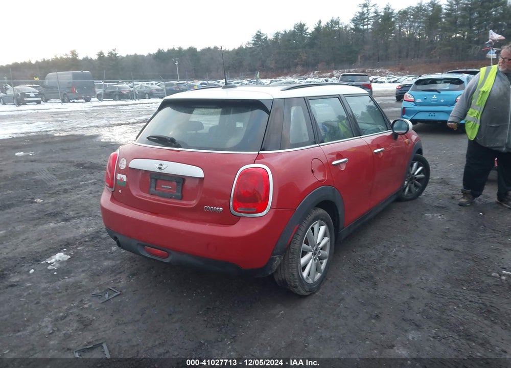 2015 MINI HARDTOP COOPER VIN: WMWXS5C55FT832127