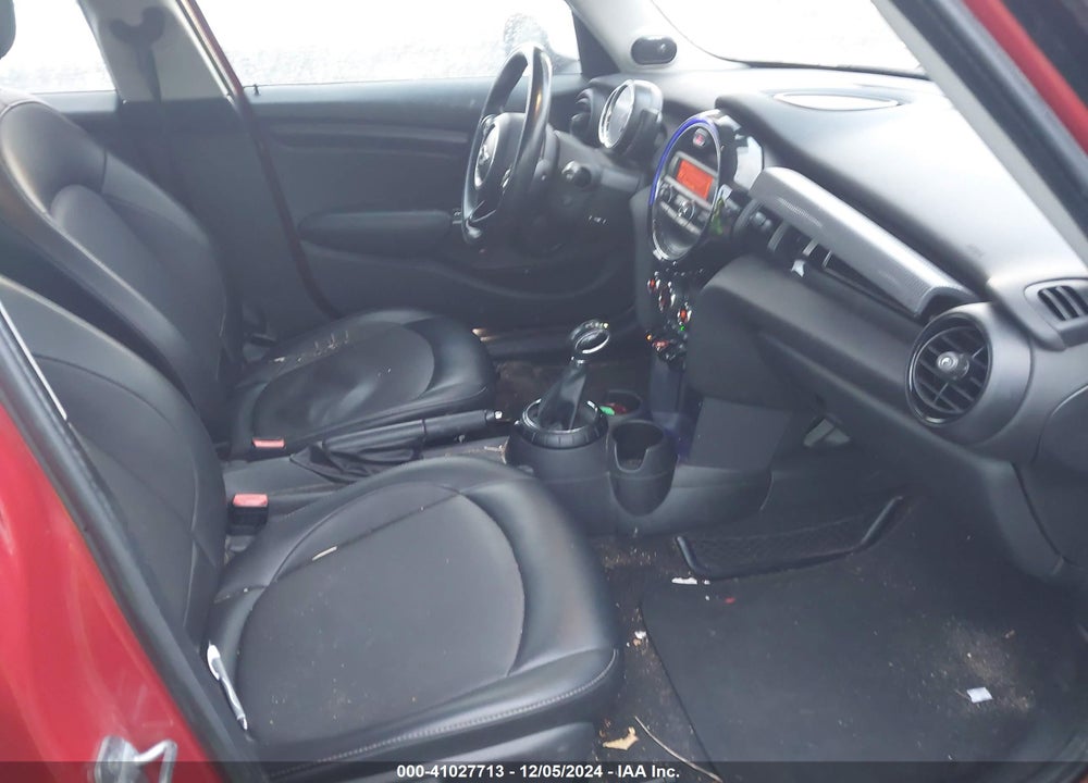 2015 MINI HARDTOP COOPER VIN: WMWXS5C55FT832127