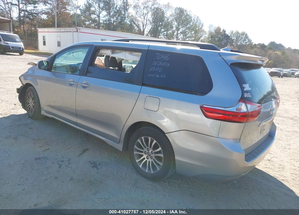 2019 TOYOTA SIENNA XLE 8 PASSENGER VIN: 5TDYZ3DC9KS016986