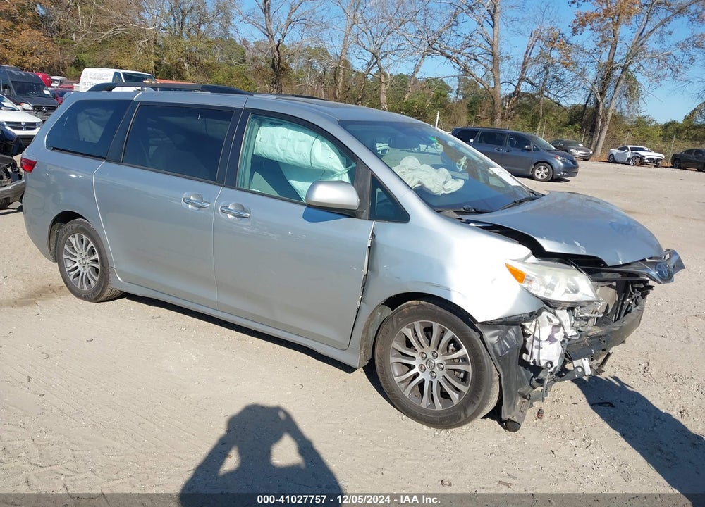 2019 TOYOTA SIENNA XLE 8 PASSENGER VIN: 5TDYZ3DC9KS016986
