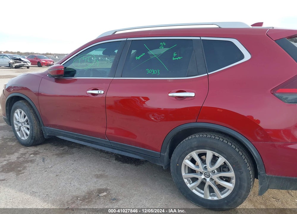 2019 NISSAN ROGUE SV VIN: 5N1AT2MT6KC745506