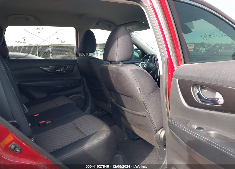 2019 NISSAN ROGUE SV VIN: 5N1AT2MT6KC745506
