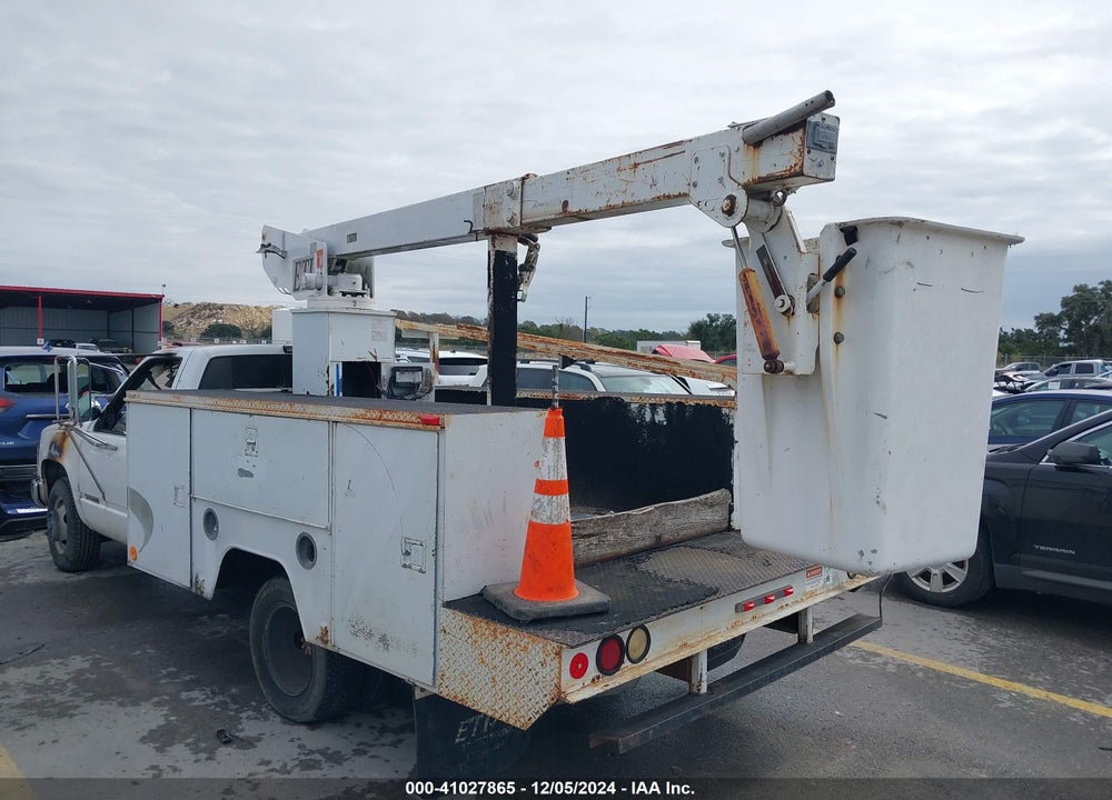 2000 CHEVROLET C3500 CHASSIS VIN: 1GBJC34R4YF512329