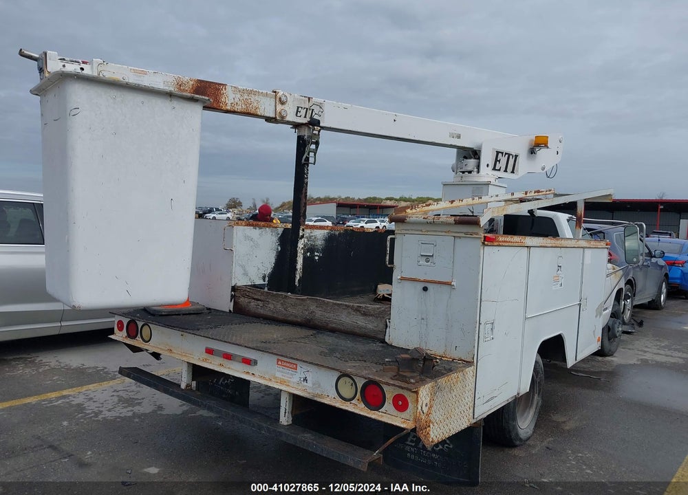 2000 CHEVROLET C3500 CHASSIS VIN: 1GBJC34R4YF512329