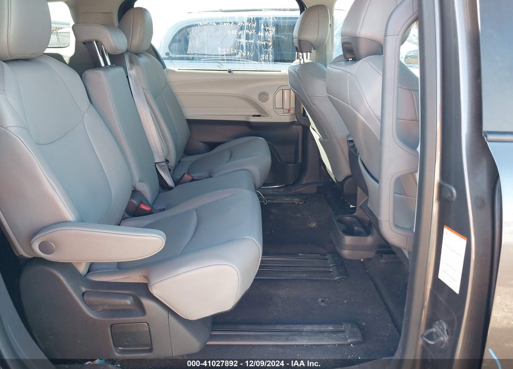 2024 TOYOTA SIENNA XLE VIN: 5TDYRKEC1RS191042