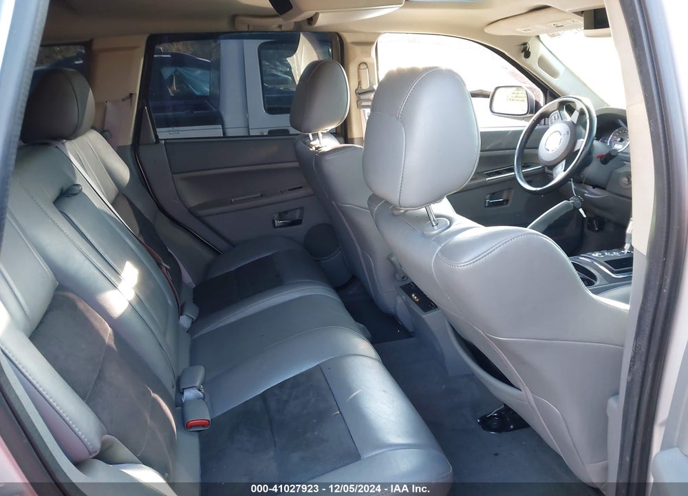2007 JEEP GRAND CHEROKEE SRT8 VIN: 1J8HR78367C659377