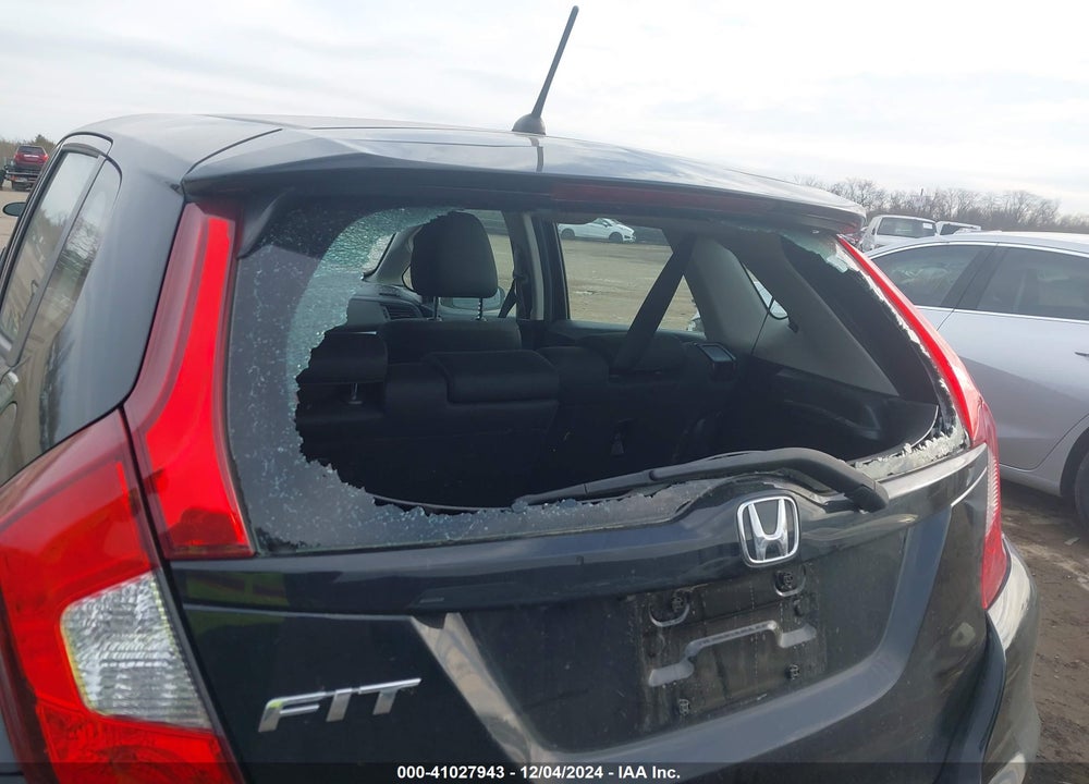 2018 HONDA FIT LX VIN: 3HGGK5H46JM703972