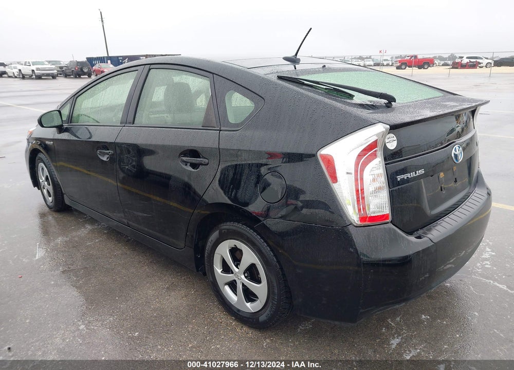 2015 TOYOTA PRIUS VIN: JTDKN3DU5F1945070