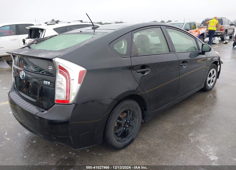 2015 TOYOTA PRIUS VIN: JTDKN3DU5F1945070