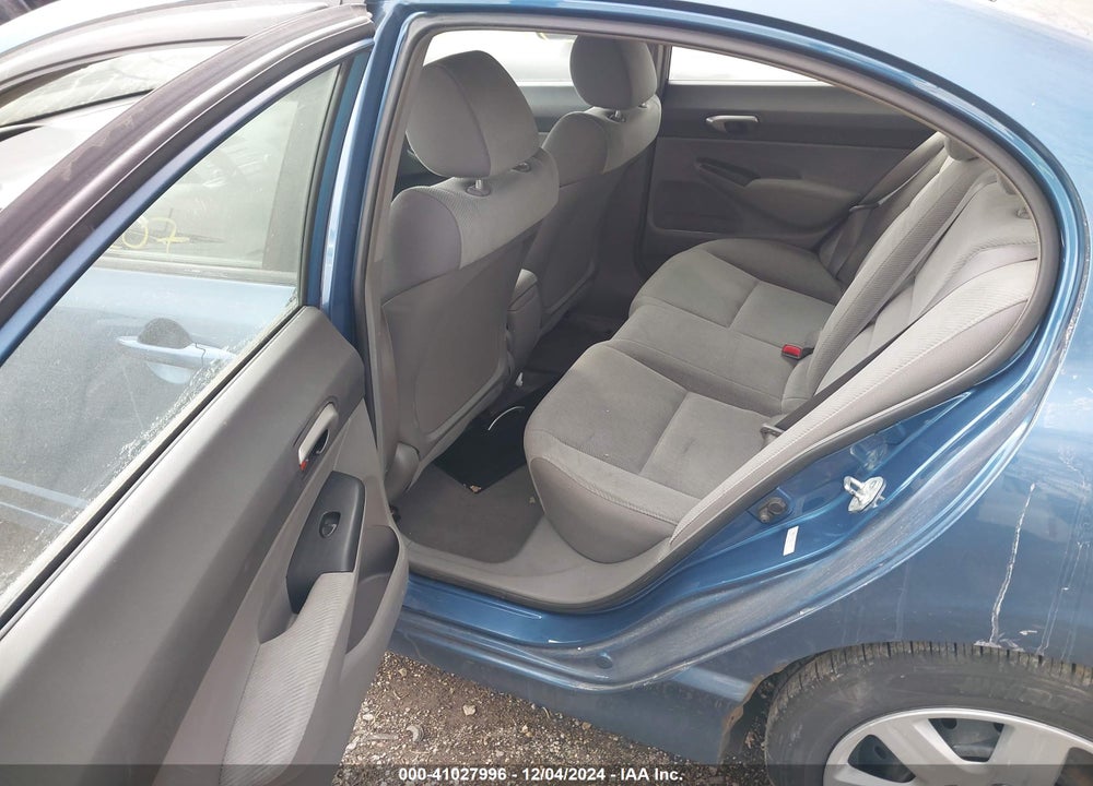 2010 HONDA CIVIC LX VIN: 19XFA1F55AE066813