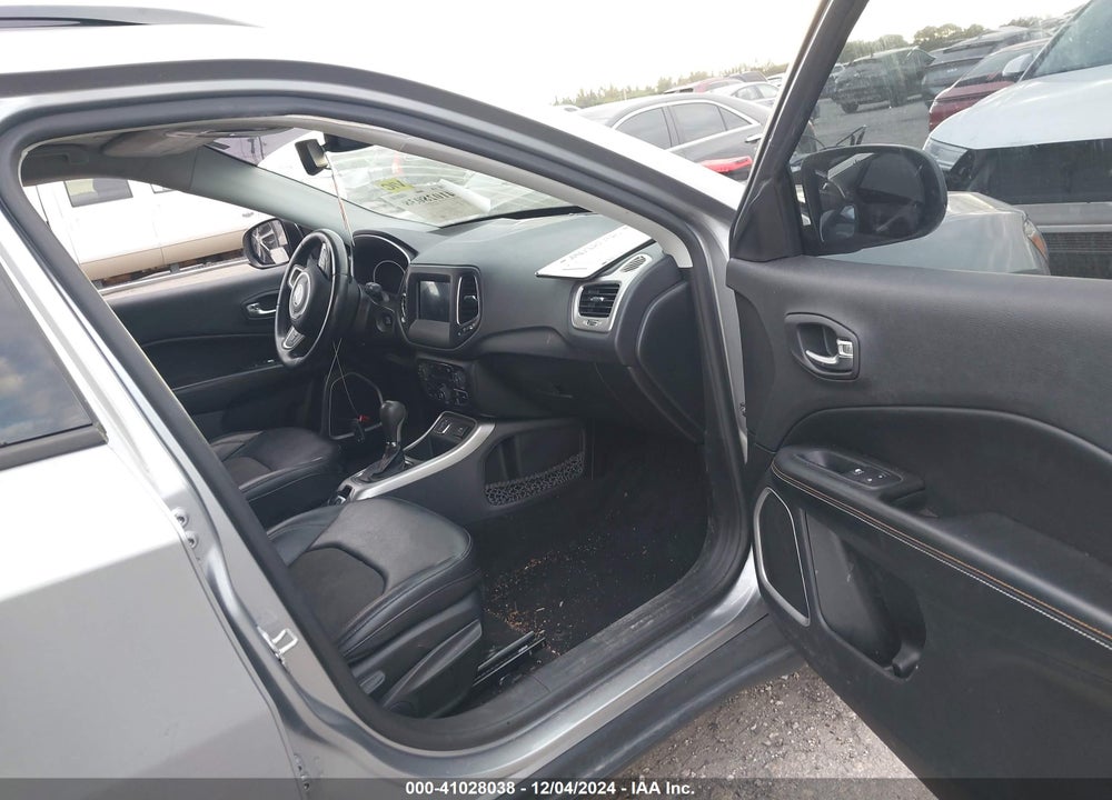 2019 JEEP COMPASS LATITUDE FWD VIN: 3C4NJCBB9KT686242
