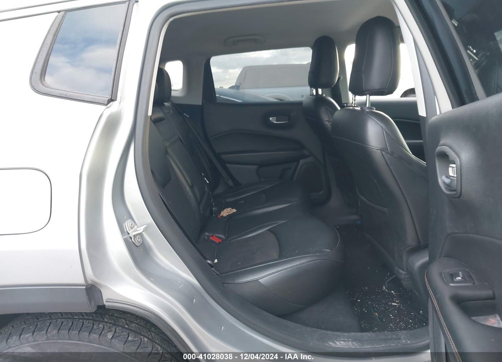 2019 JEEP COMPASS LATITUDE FWD VIN: 3C4NJCBB9KT686242