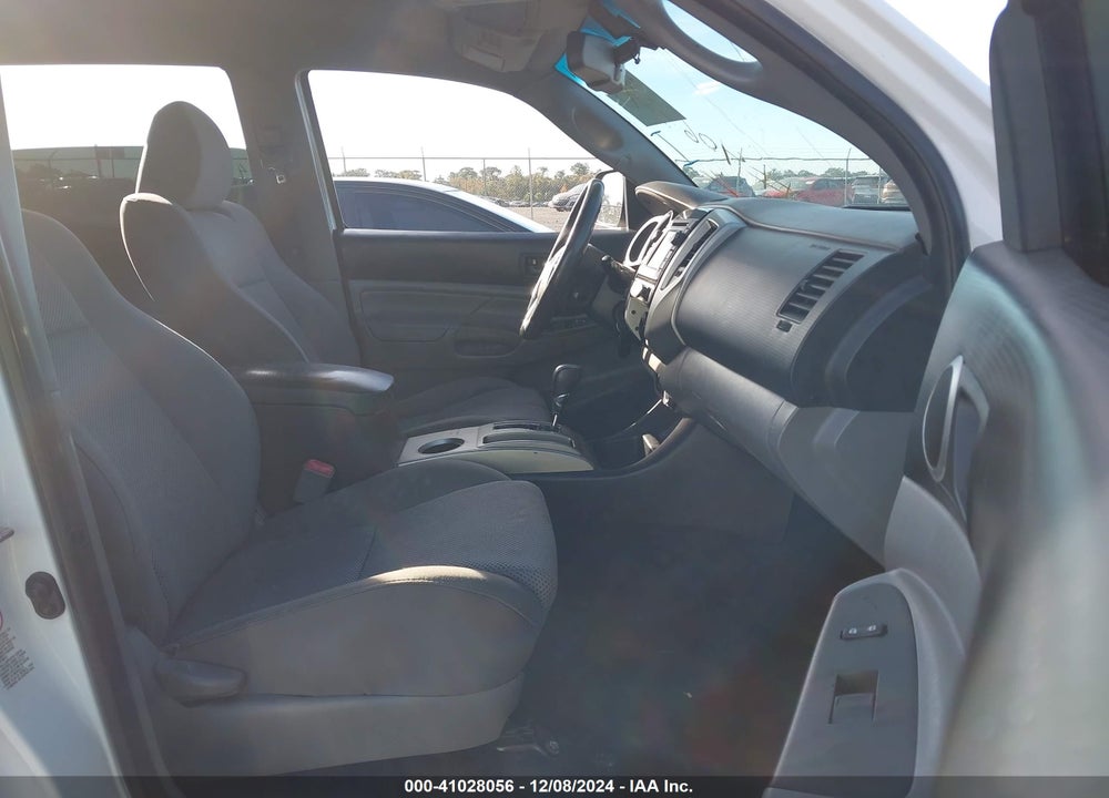 2013 TOYOTA TACOMA DOUBLE CAB VIN: 3TMLU4EN5DM113913
