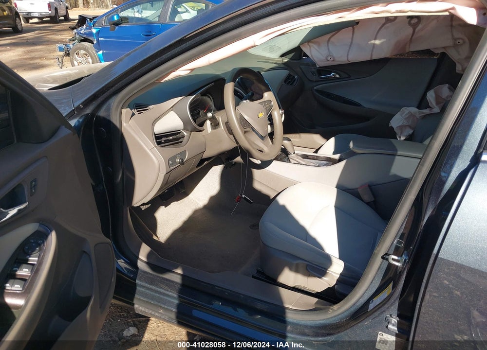 2019 CHEVROLET MALIBU 1FL VIN: 1G1ZC5ST4KF121979