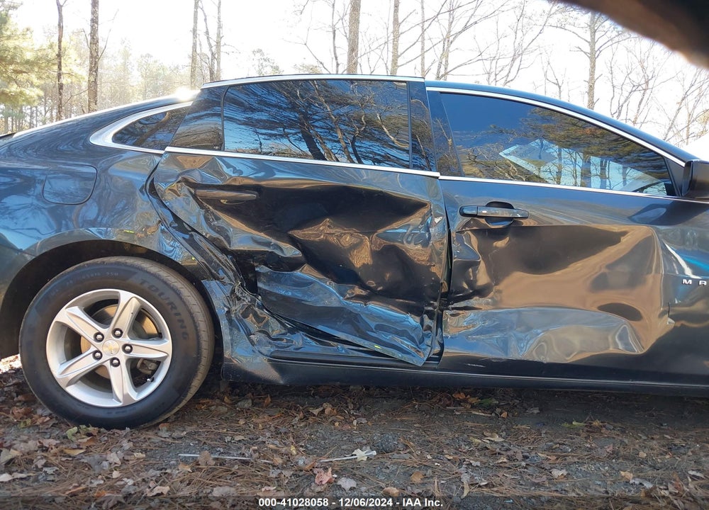 2019 CHEVROLET MALIBU 1FL VIN: 1G1ZC5ST4KF121979