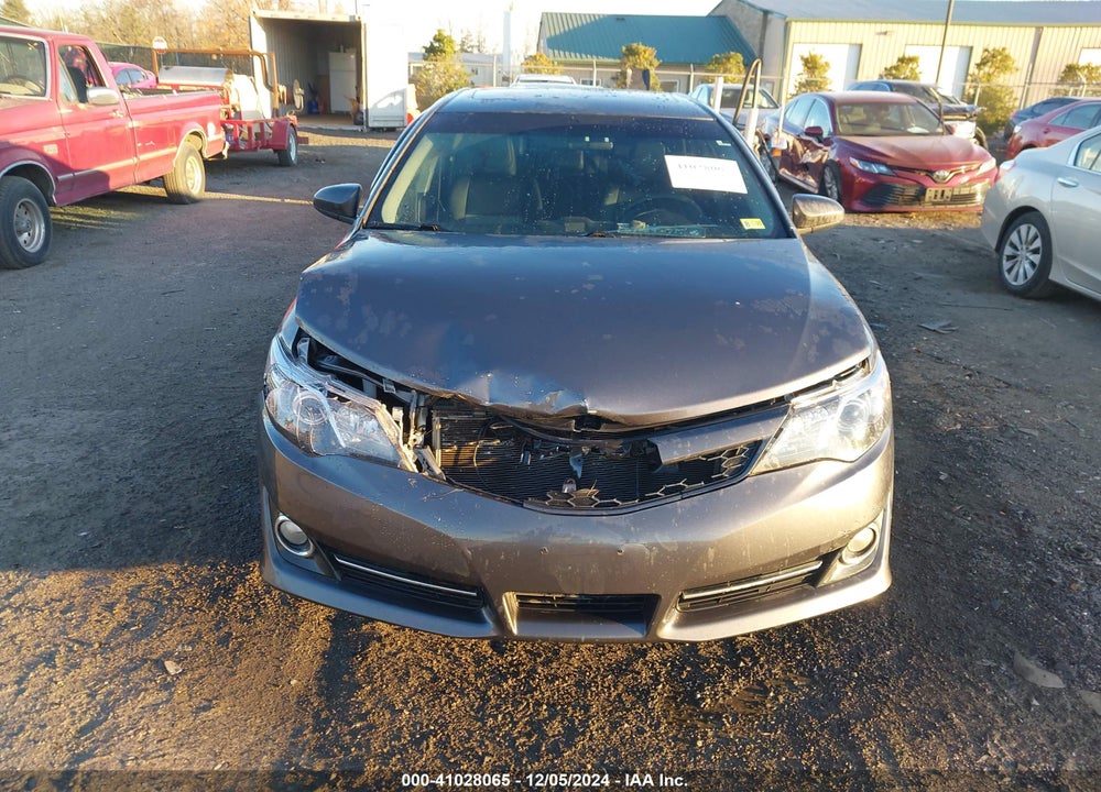 2014 TOYOTA CAMRY SE VIN: 4T1BF1FK5EU864222