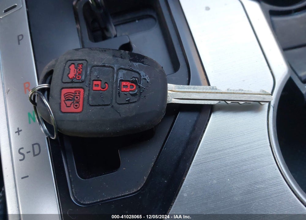 2014 TOYOTA CAMRY SE VIN: 4T1BF1FK5EU864222