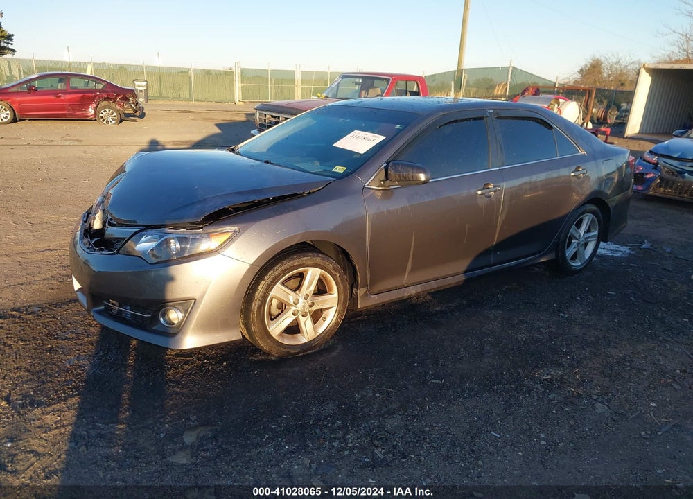 2014 TOYOTA CAMRY SE VIN: 4T1BF1FK5EU864222