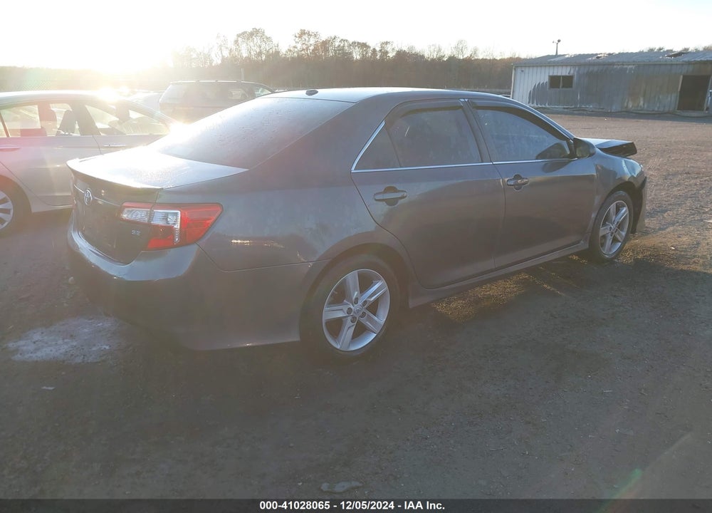 2014 TOYOTA CAMRY SE VIN: 4T1BF1FK5EU864222