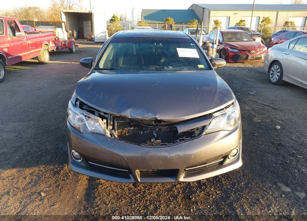 2014 TOYOTA CAMRY SE VIN: 4T1BF1FK5EU864222