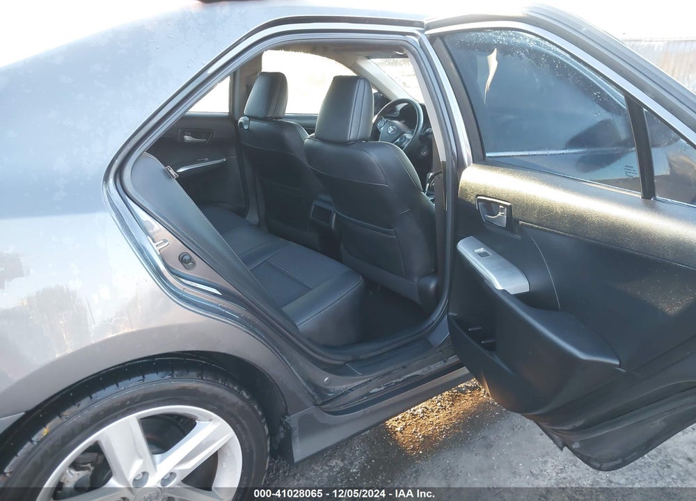 2014 TOYOTA CAMRY SE VIN: 4T1BF1FK5EU864222
