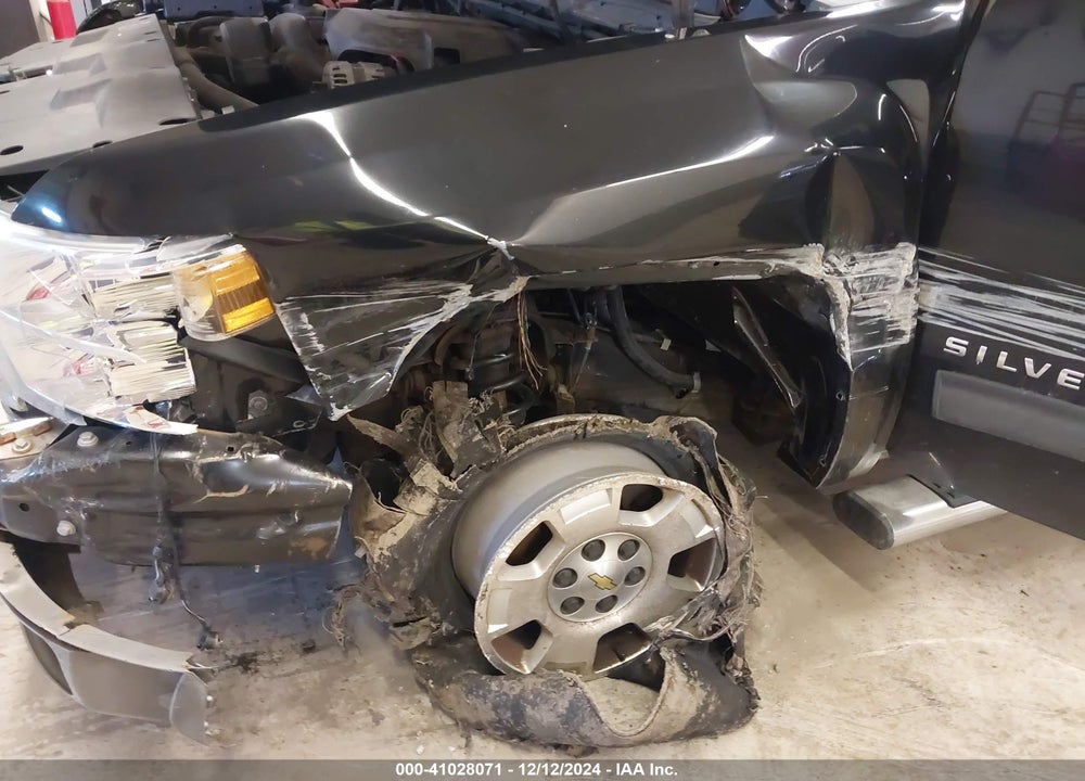 2013 CHEVROLET SILVERADO 1500 LT VIN: 1GCRKSE71DZ164832