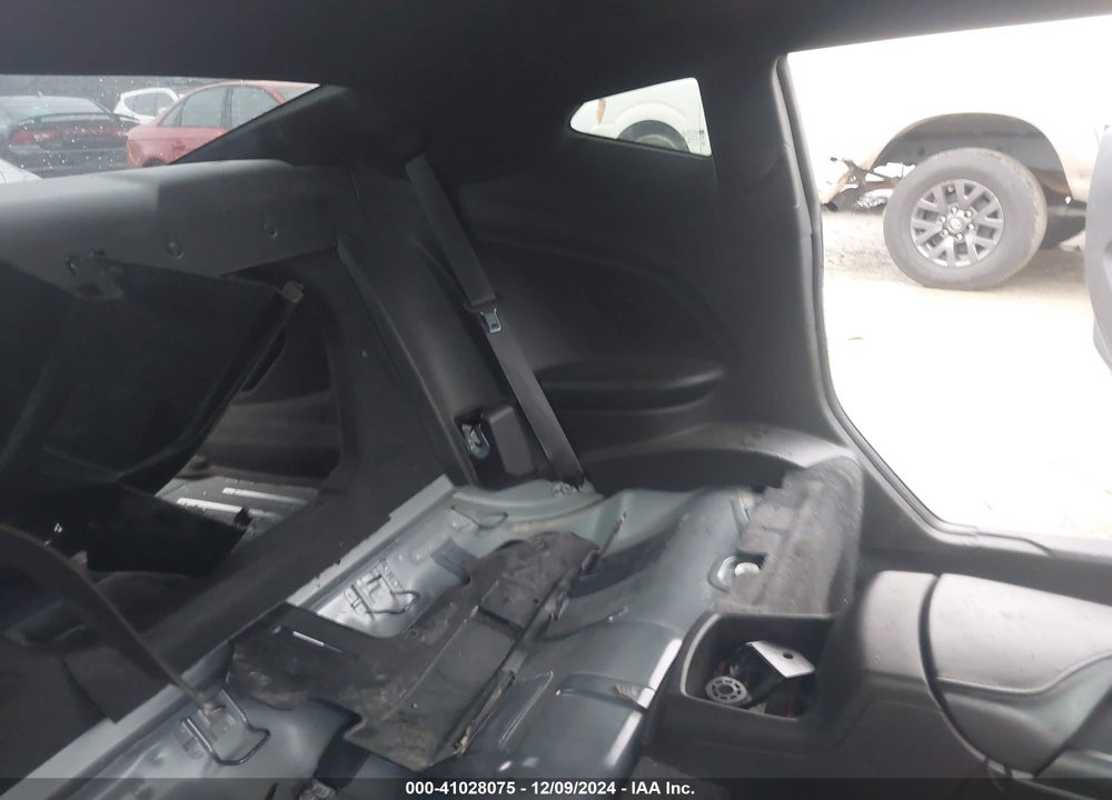 2019 CHEVROLET CAMARO VIN: 1G1FE1R79K0112888