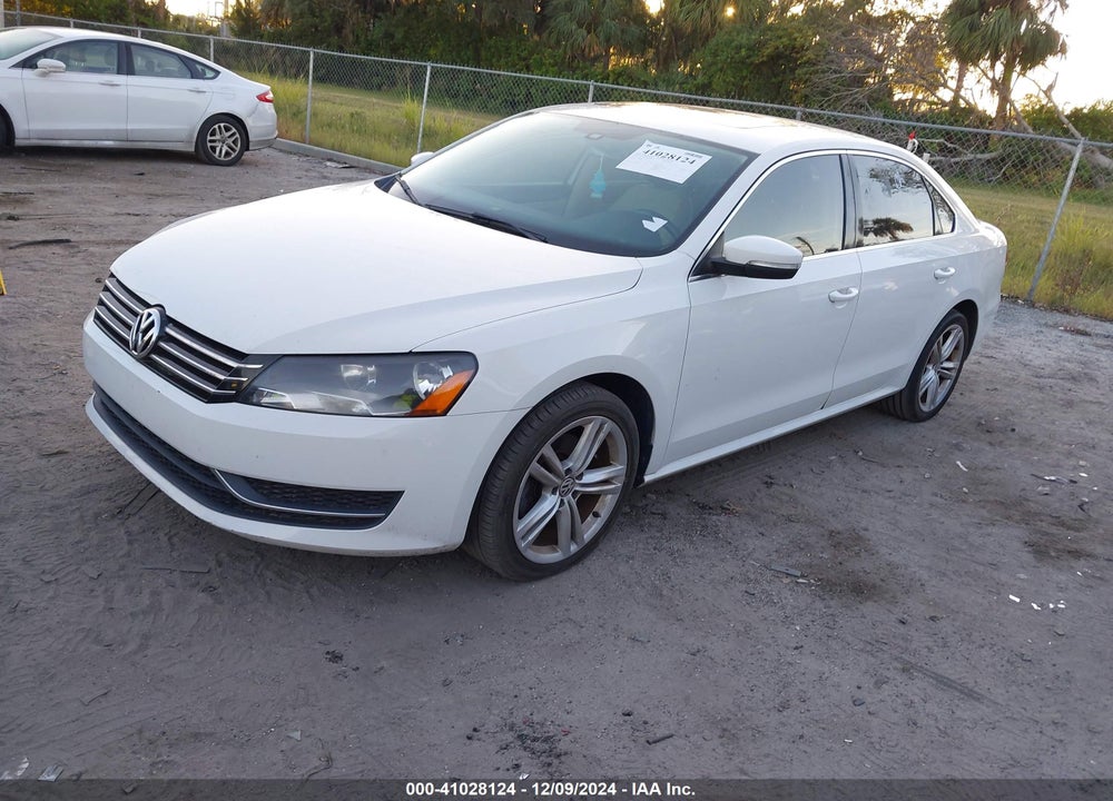 2014 VOLKSWAGEN PASSAT 1.8T SE VIN: 1VWBS7A32EC077511